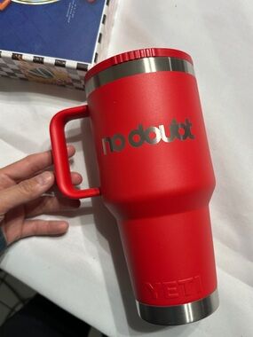 NEW No Doubt Sphere Yeti Travel Mug RARE with Red Handle and Lid Las Vegas